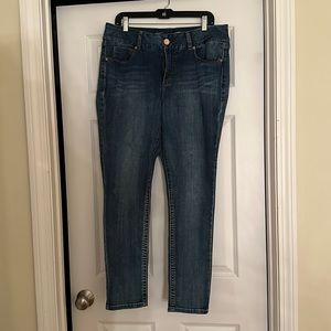 Seven7 Skinny Tummyless Jeans - size 16